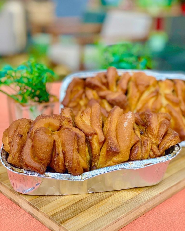Pão doce de rabanada assada