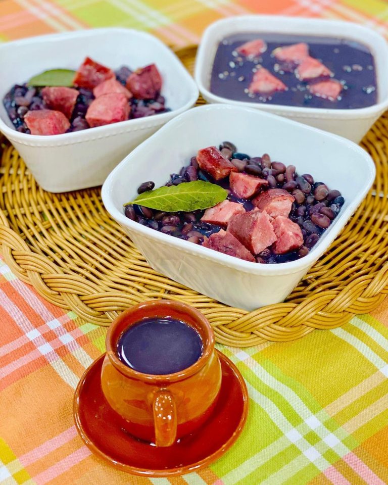 Feijão preto com paio