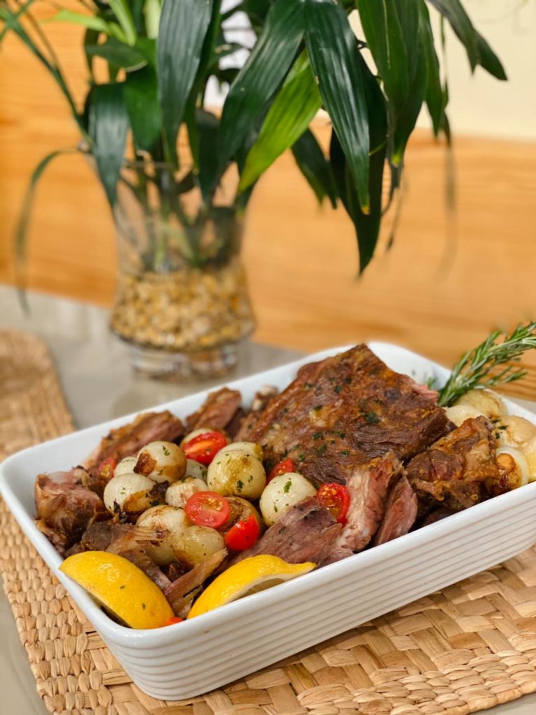 Costelinha com purê de inhame