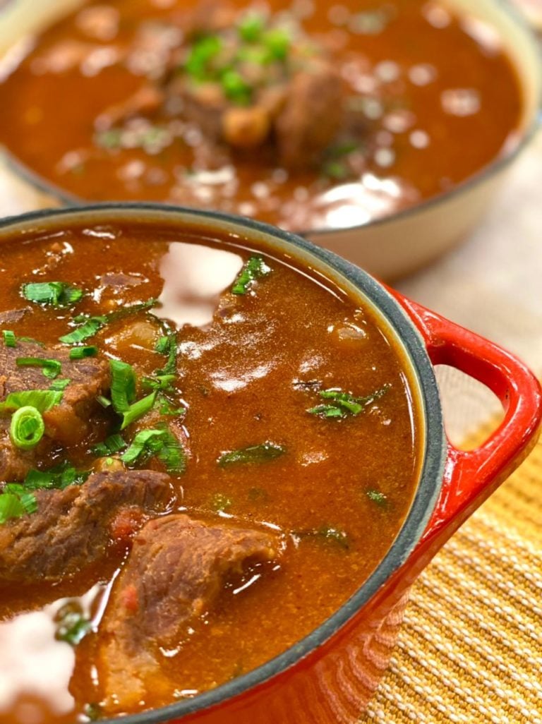 Ensopado de carne com cerveja preta