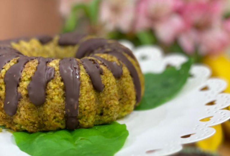 Muffins de espinafre doce e crepiocas de banana