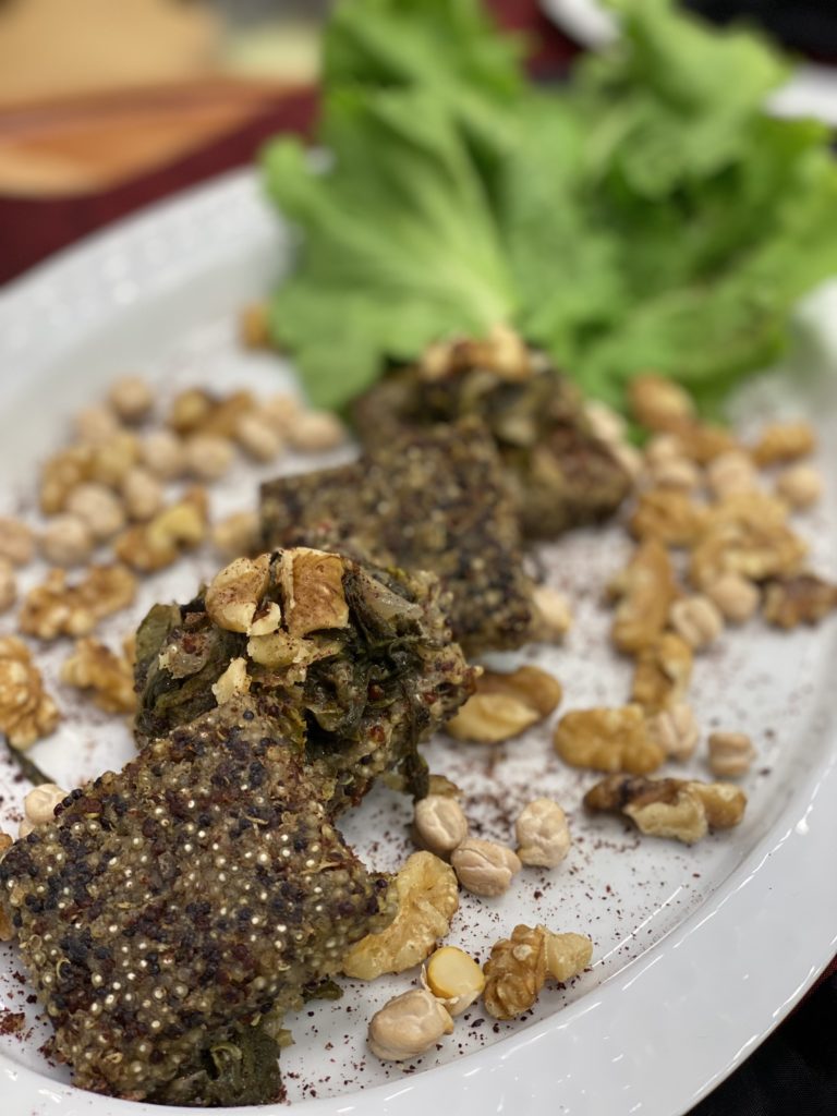 Kibe de grão-de-bico recheado com escarola