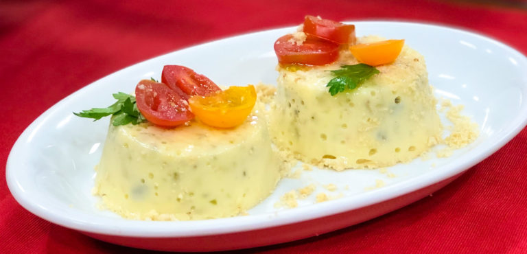 Mousseline de Corte e Cascata Natalina