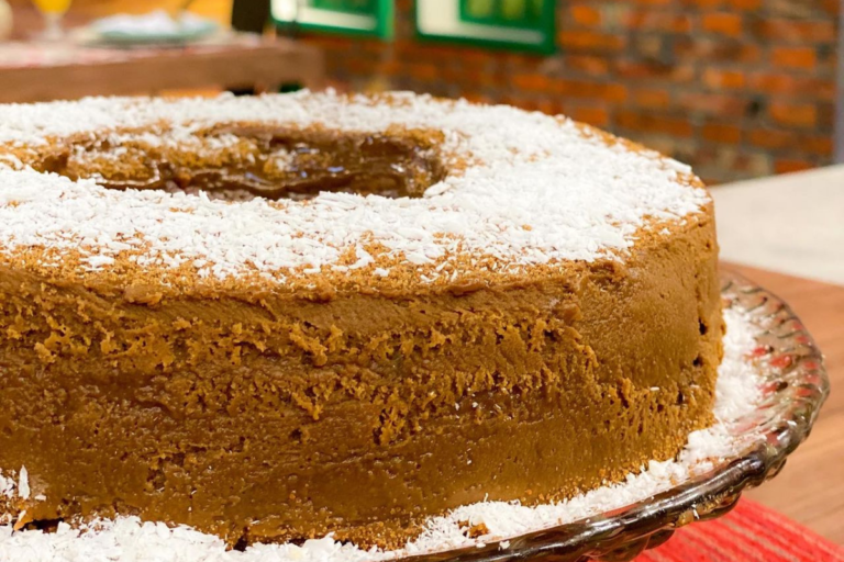 Bolo de macaxeira com rapadura