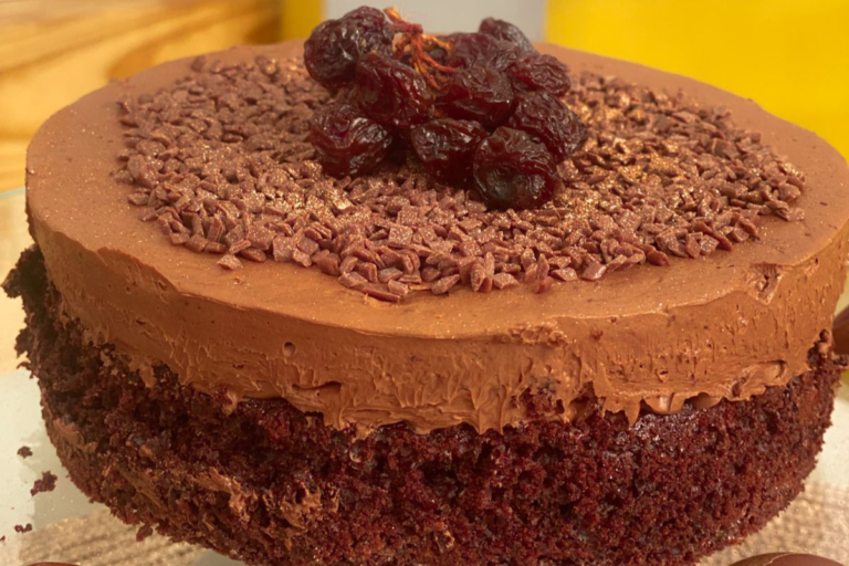 Bolo mousse de chocolate