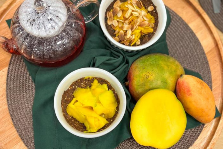 Crumble com especiarias e manga caramelizada