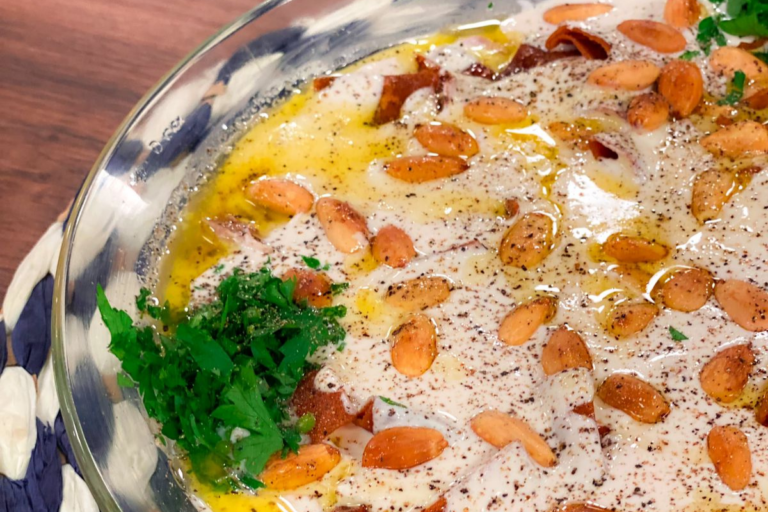 Receita árabe de Fatteh de Frango