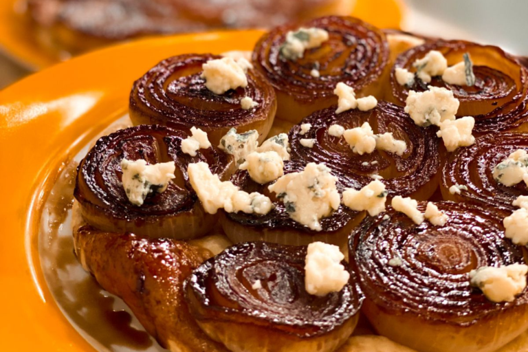 Tarte tatin de cebola