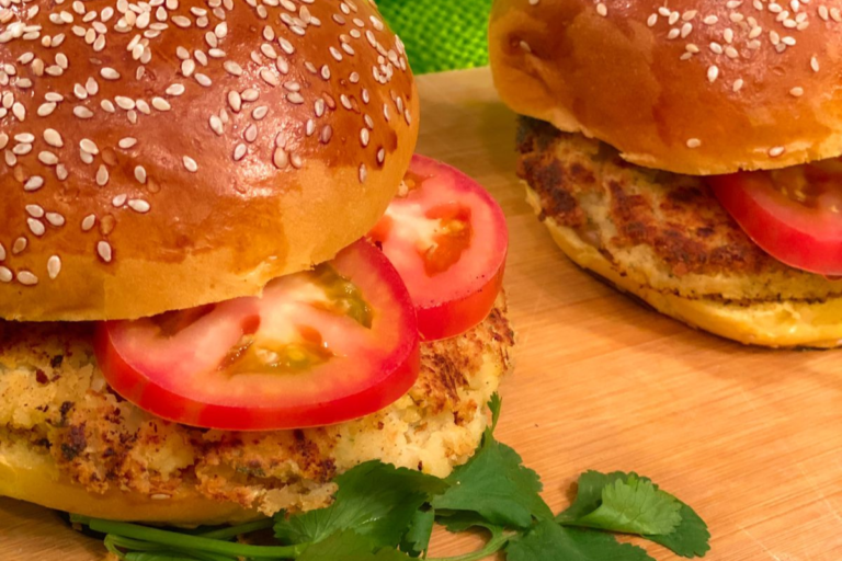 Hambúrguer de grão-de-bico com coentro