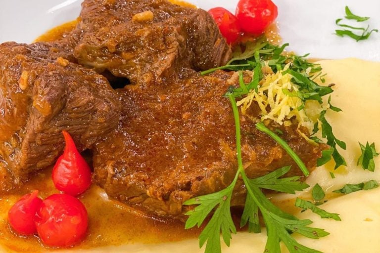 Aprenda a Fazer: Carne de panela com purê