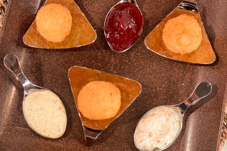 Bolinho nuvem de queijo recheada