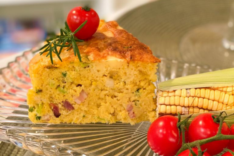 Bolo de pamonha salgado