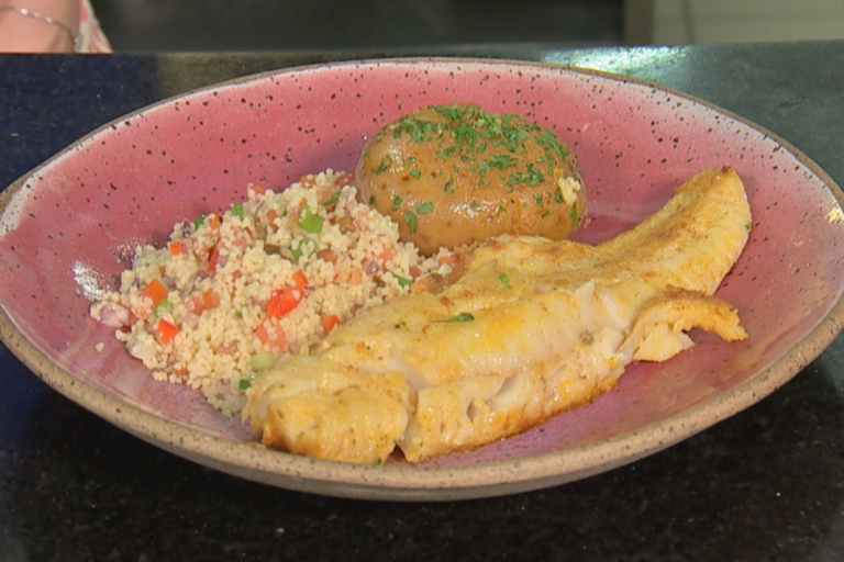 Abrotéa na manteiga, opção para não gastar com bacalhau