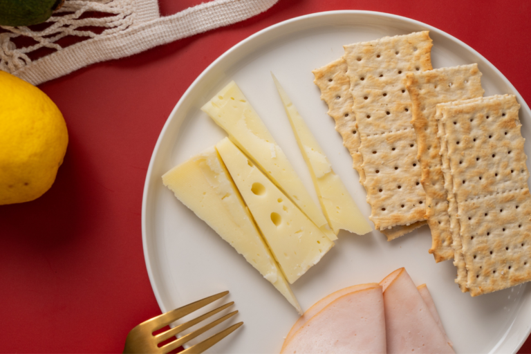 Imagem de capa representando o destaque: Snacks Saudáveis: Opções Práticas para Matar a Fome sem Sair da Dieta