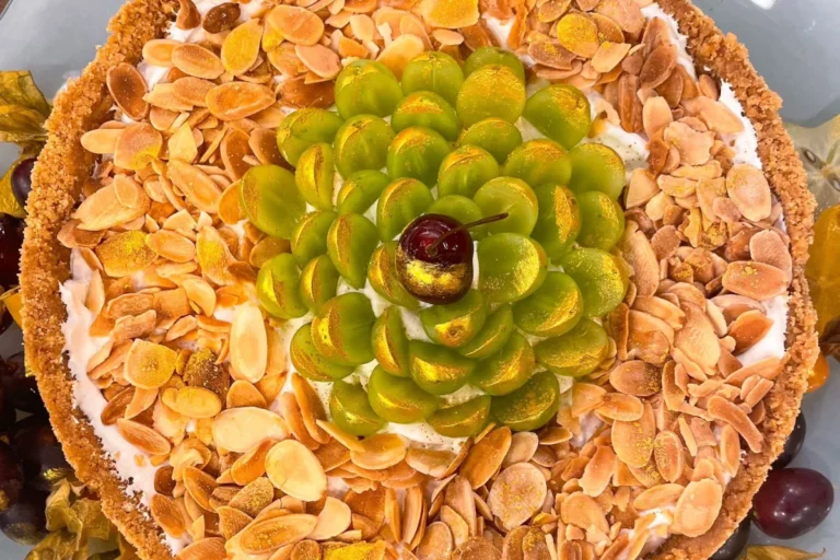 Receita deliciosa de torta de uva com amêndoas