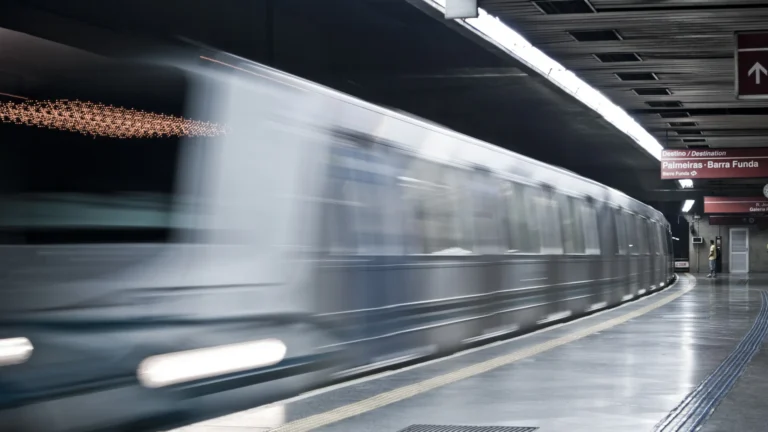 Aumento das passagens de trem e do metrô em São Paulo