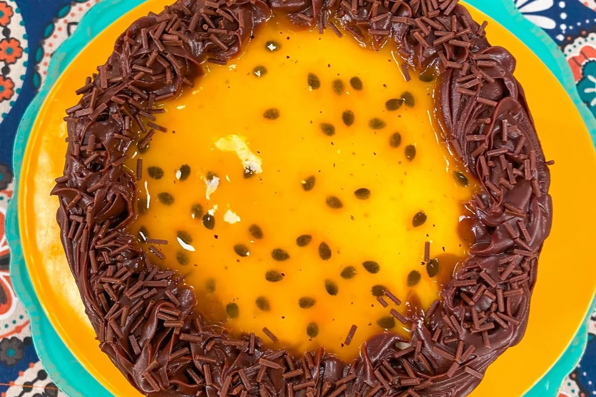 Deliciosa bolo de chocolate com maracujá - TV Gazeta - Você por perto ...