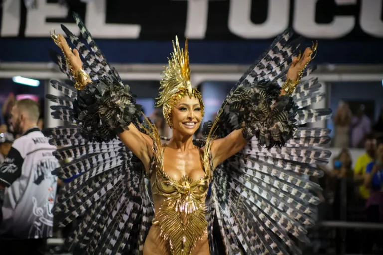 Desfiles das escolas de samba no Carnaval de São Paulo