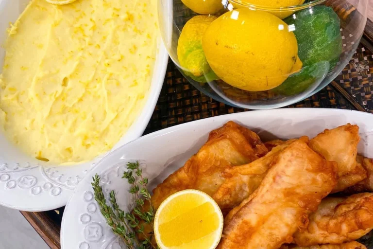 Peixe frito com purê de limão