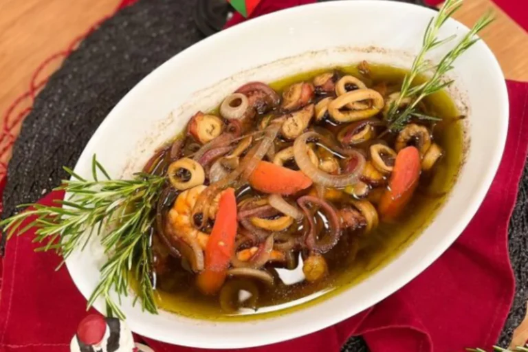 Escabeche de polvo, lula e camarão