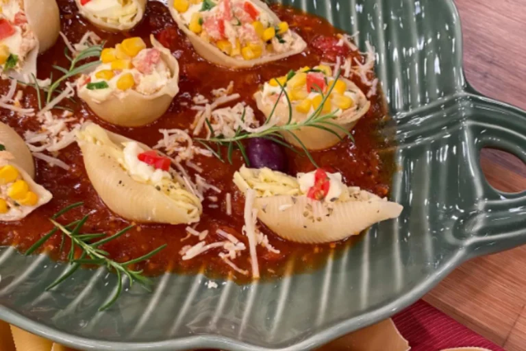 Conchiglione recheado ao sugo