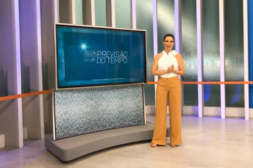 Fernanda Azevedo, responsável pela Previsão do Tempo do Jornal da Gazeta.