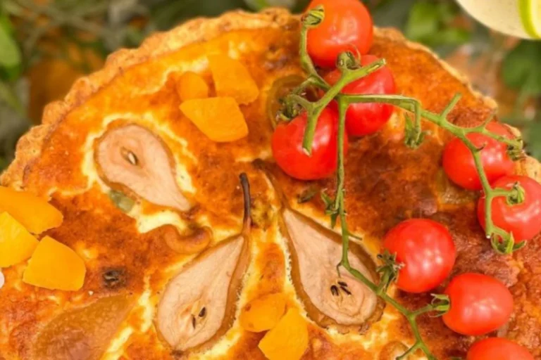 Quiche com recheio de gorgonzola, pera e damasco