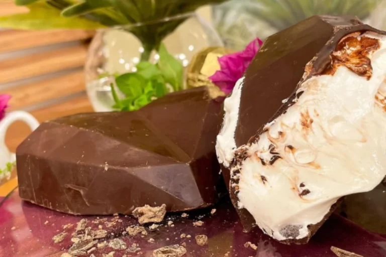 Coração de chocolate com recheio de marshmallow