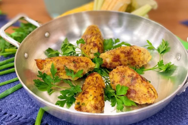 Bolinhos de polenta com carne e queijo