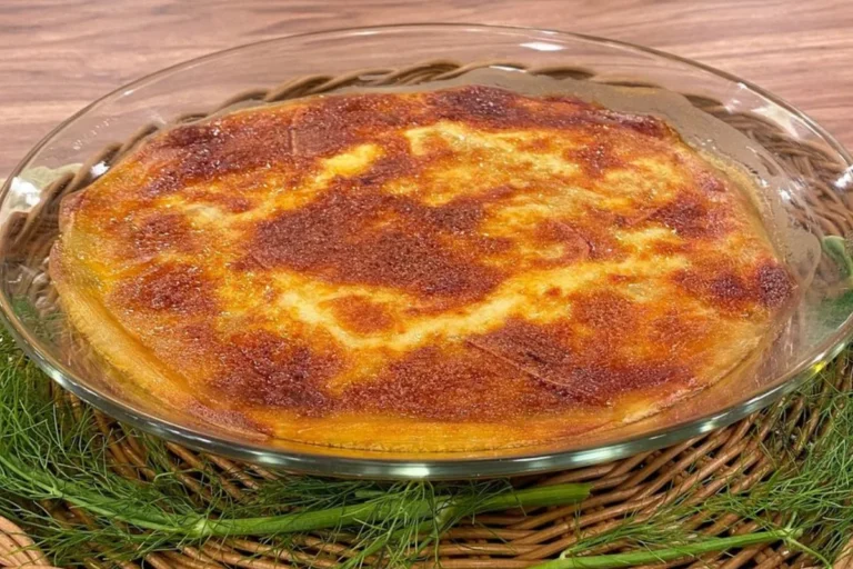 Escondidinho de mandioca com calabresa