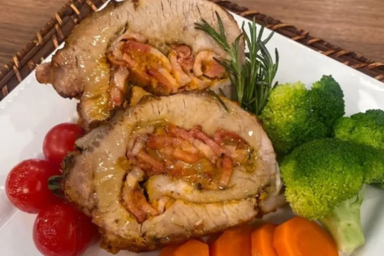 Lombo recheado com pesto de pimentão