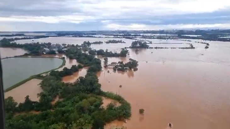 Temporais e ventania atingem o Rio Grande do Sul
