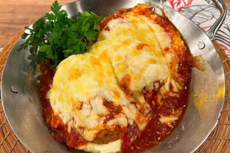 Bife à rolê à parmegiana