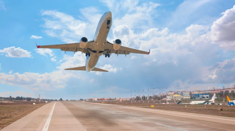 Força Aérea investiga aproximação de aviões em Congonhas