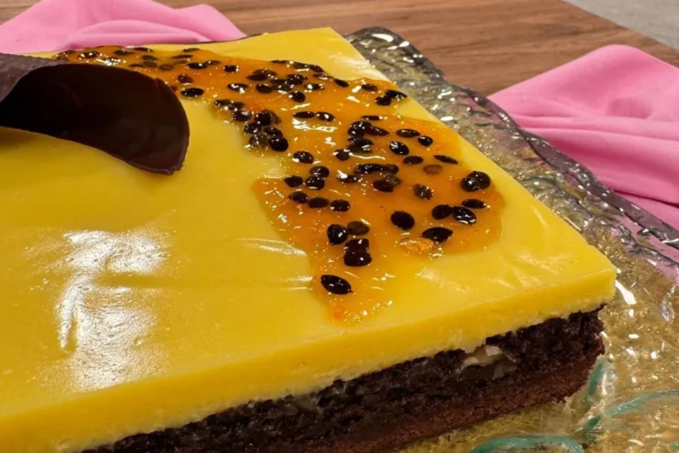 Brownie com creme de maracujá