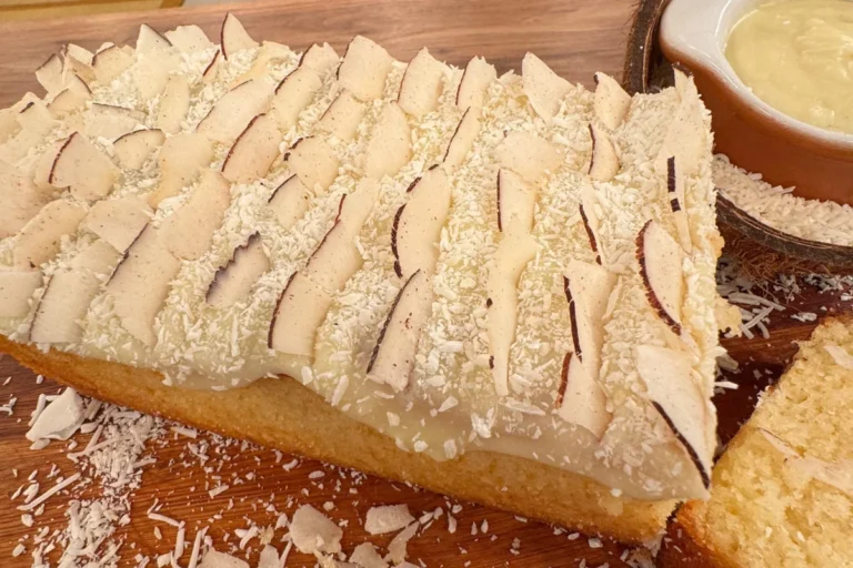 Receita fácil de bolo de coco com limão