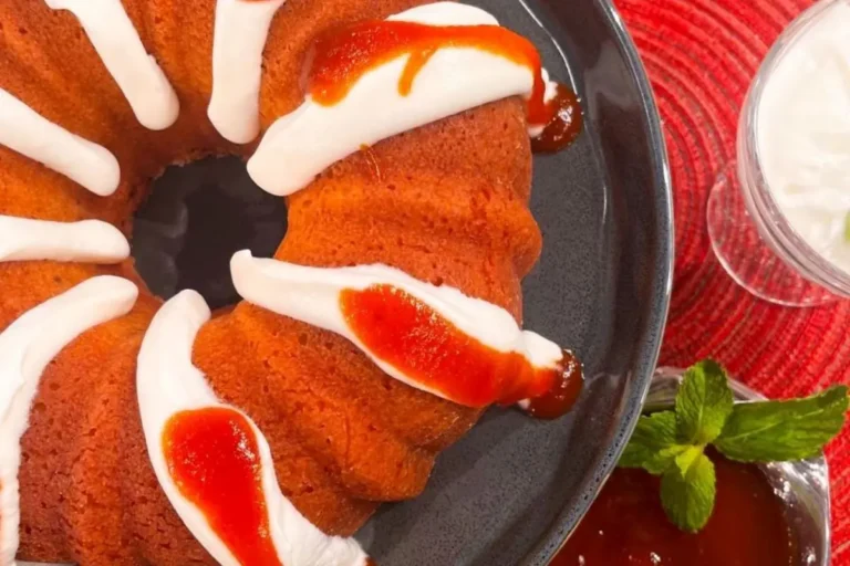 Bolo de iogurte com acerola