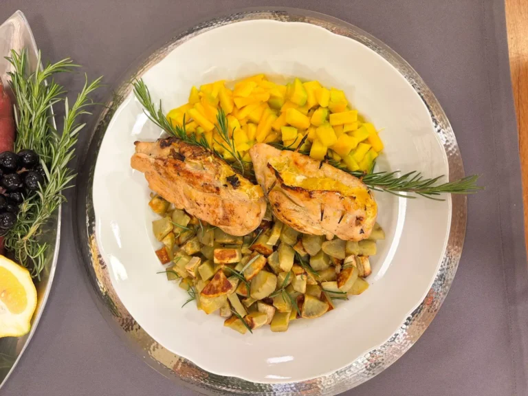 Frango recheado com manga e cream cheese light