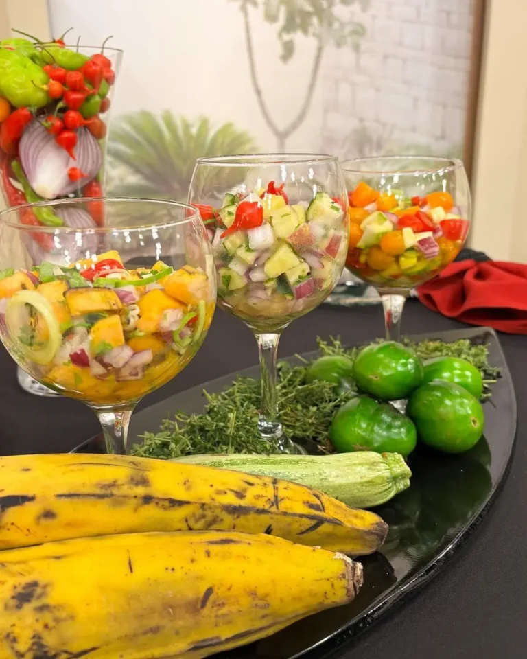 Festival de ceviche com jiló, abobrinha e banana-da-terra
