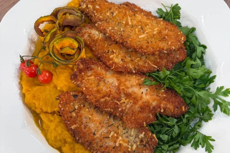 Peixe crocante com purê de abóbora