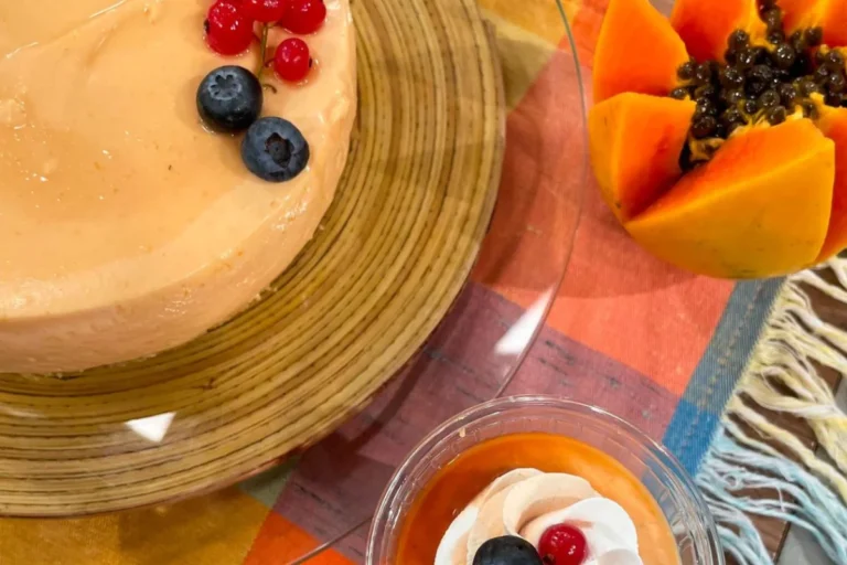 Torta de Papaia com Cassis