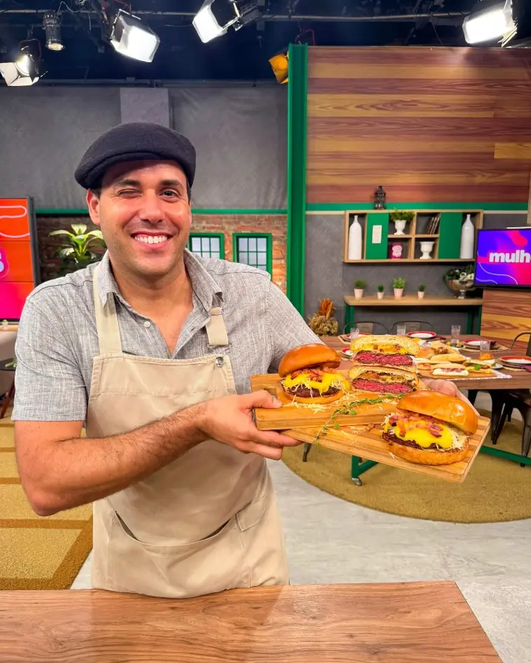 Suculento hambúrguer à carbonara