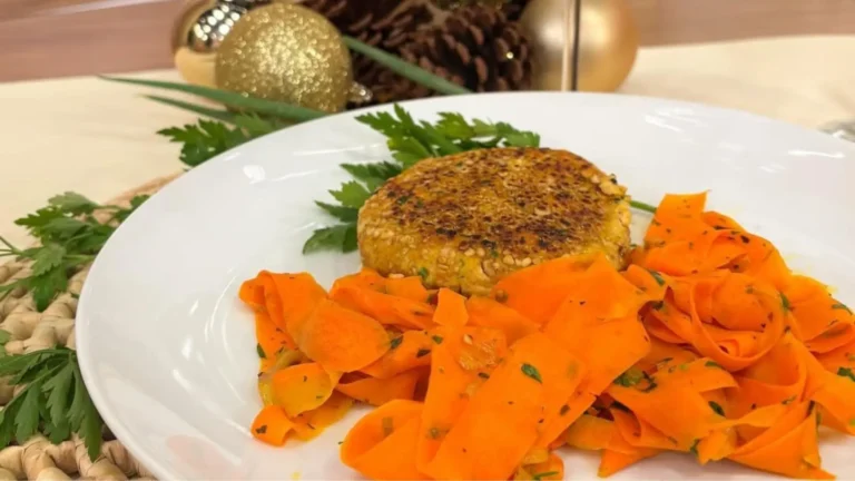 Pappardelle de cenoura com polpetone recheado com crosta de castanhas