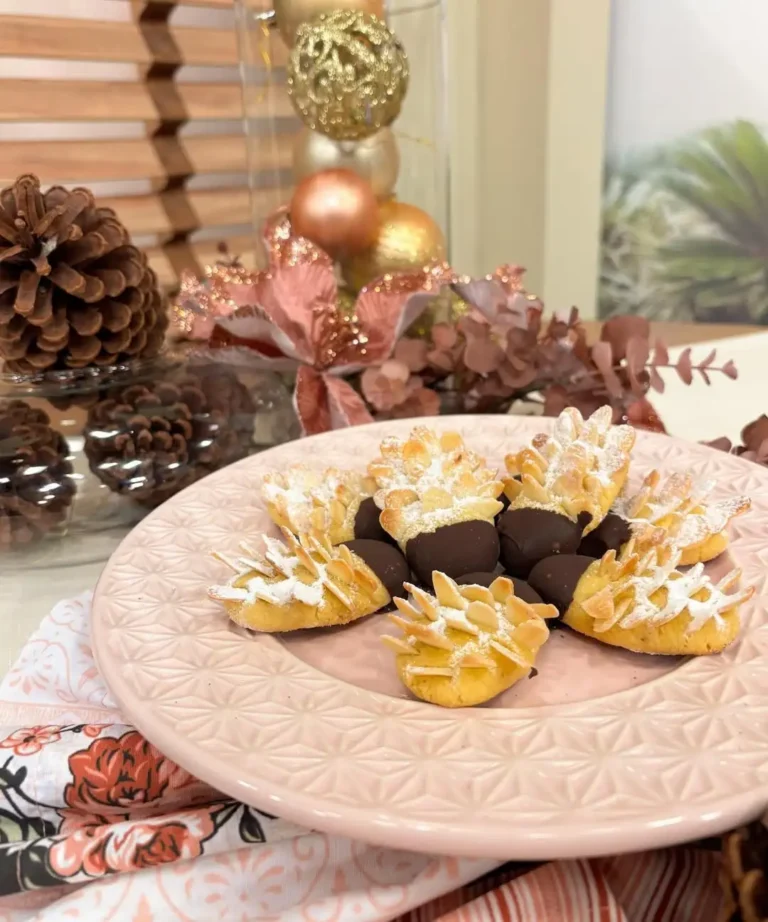 Pinecone: Biscoito de amêndoas em formato de pinha