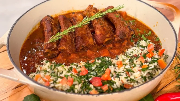 Costelinha super suculenta com arroz de couve