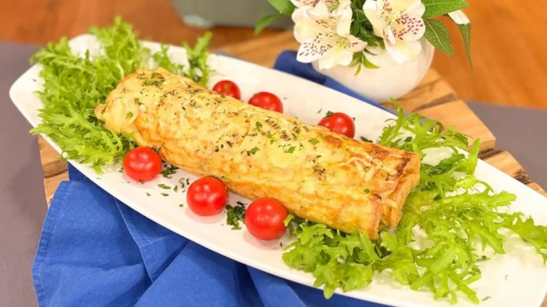 Rocambole de abobrinha aos 3 queijos