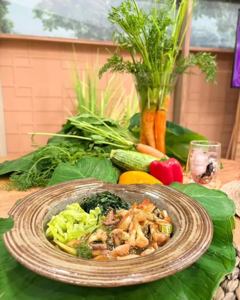 Yakissoba com macarrão de taioba
