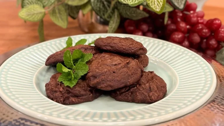 Irresistível fudgy chocolate cookies