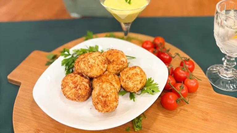 Bolinho de couve-flor e frango recheado
