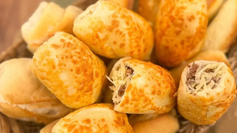 Pão francês com cobertura de parmesão